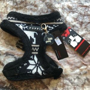 NWT Puppia Harness small soft fleece black and white